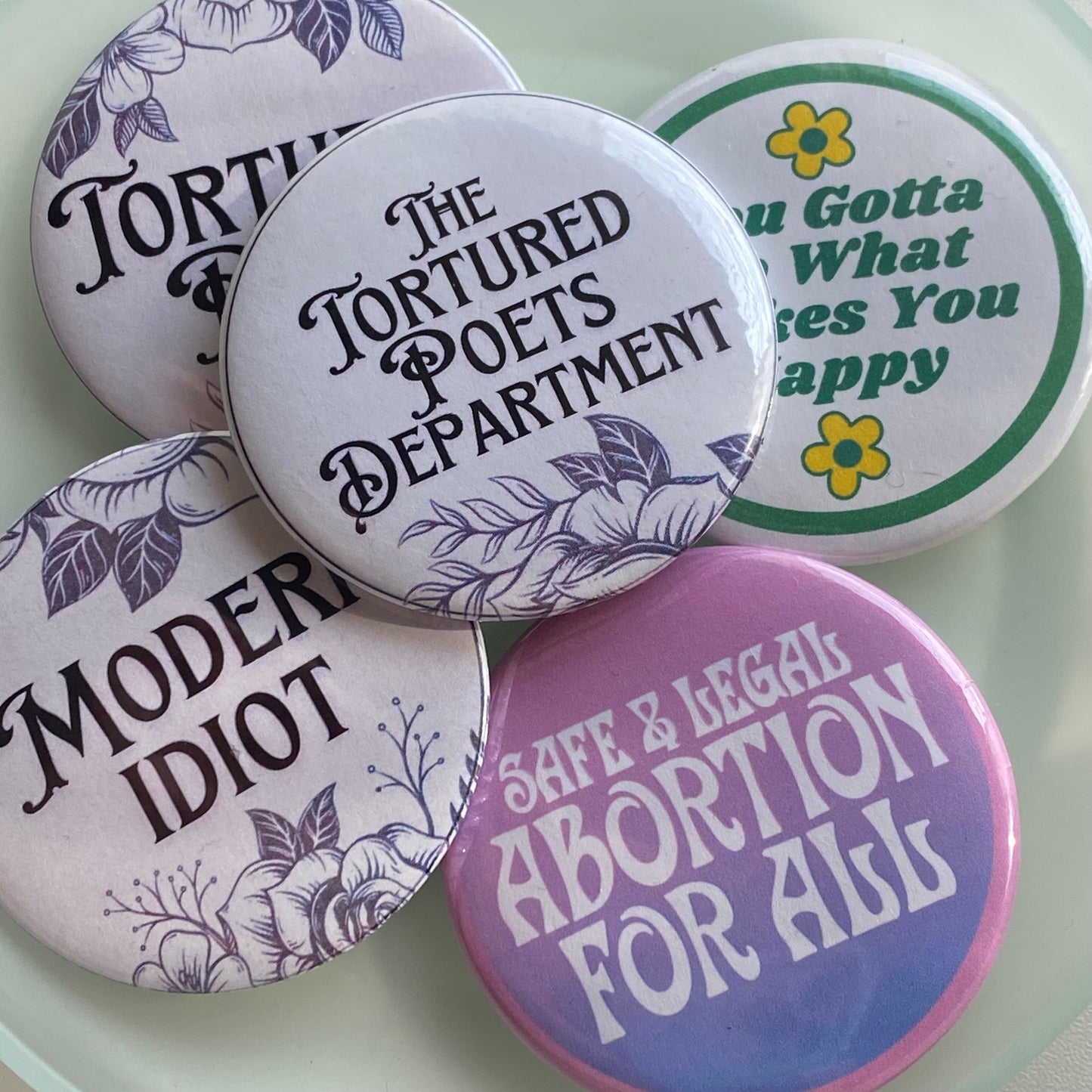 You Gotta Read What Makes You Happy - 2.25" Button